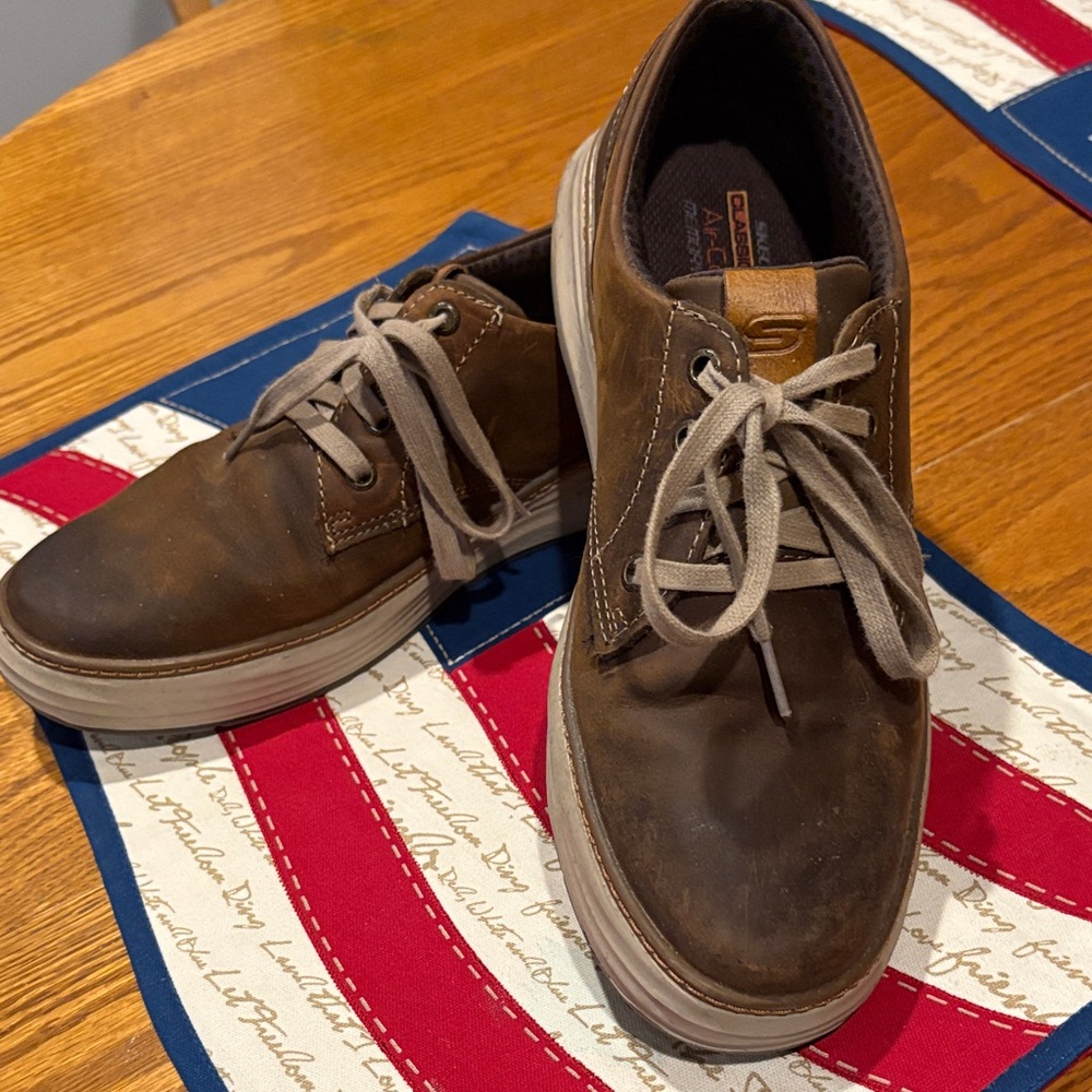 Skechers Men's Brown Lace-Up Sneakers, Classic Fit, Brown Leather Upper, 9.5